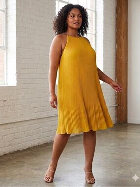 (NWT) MICHAEL Michael Kors Chain-Neck Yellow Pleated Halter Dress
